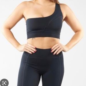 BuffBunny Sports Bra Bear Claw